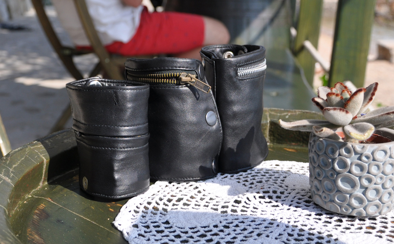 Leather enlarger and arrangement